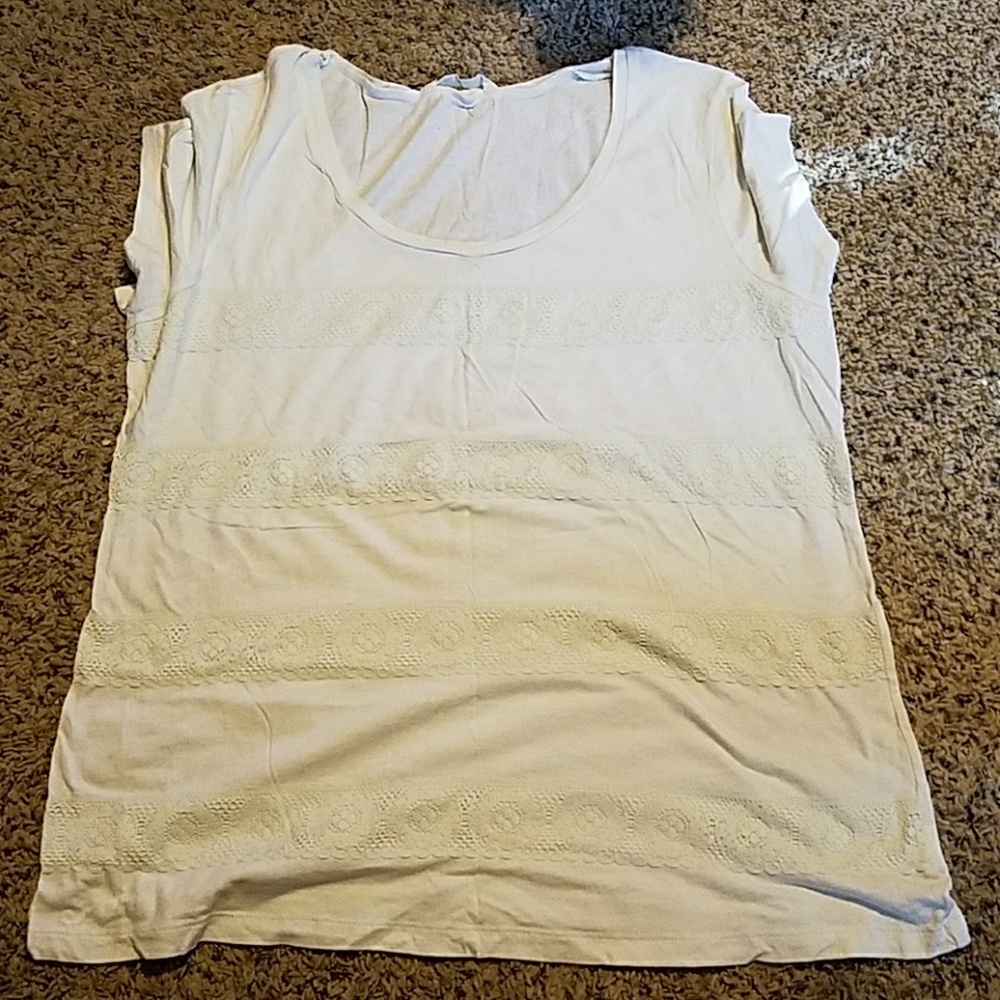 White lacy pattern top